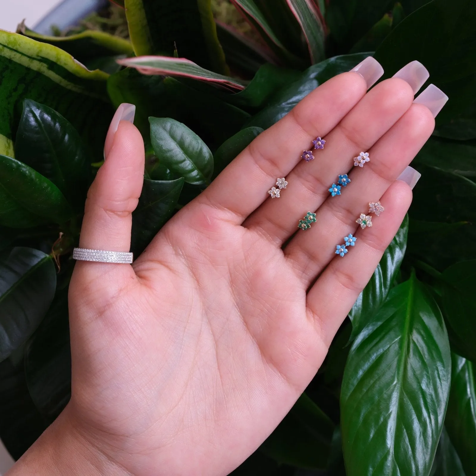 Emerald Flower Flat Back Stud