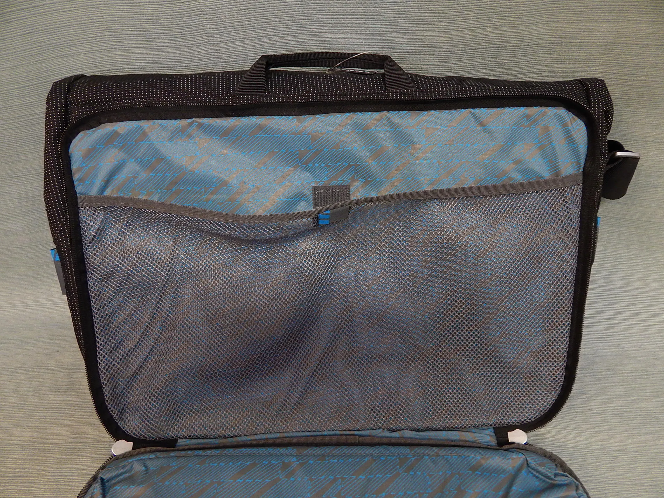 Thule Crossover Laptop Briefcase - New!